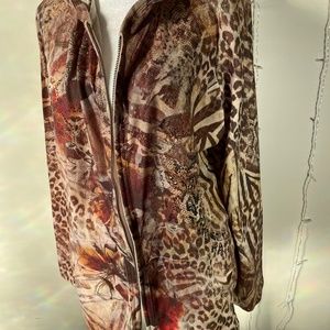 Animal print long-sleeve, hooded, zip up cardigan jacket w/pockets, Size XL.